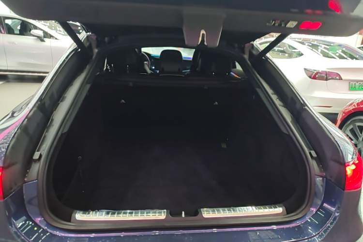 Used Mercedes-Benz EQS 2022 Updated Version 450+ Pioneer Edition Trunk