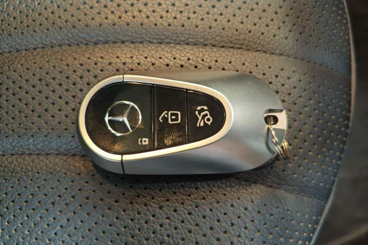 Used Mercedes-Benz EQS 2022 Updated Version 450+ Pioneer Edition Vehicle Key