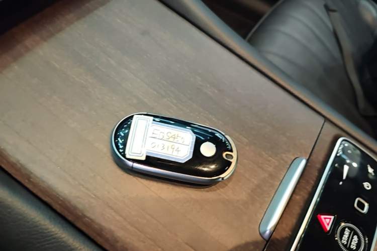 Used Mercedes-Benz EQS 2022 Updated Version 450+ Pioneer Edition Vehicle Key