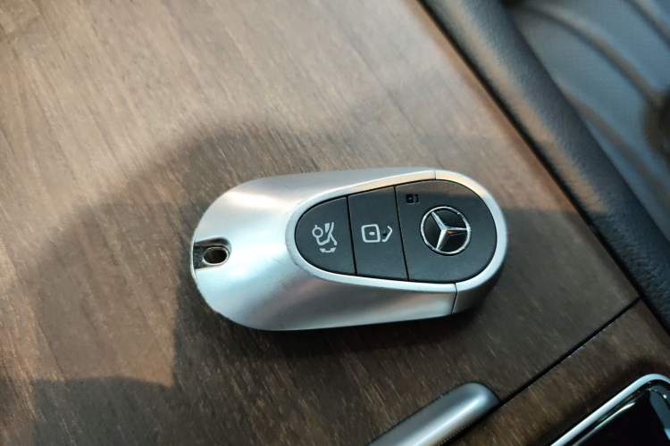 Used Mercedes-Benz EQS 2022 Updated Version 450+ Pioneer Edition Vehicle Key