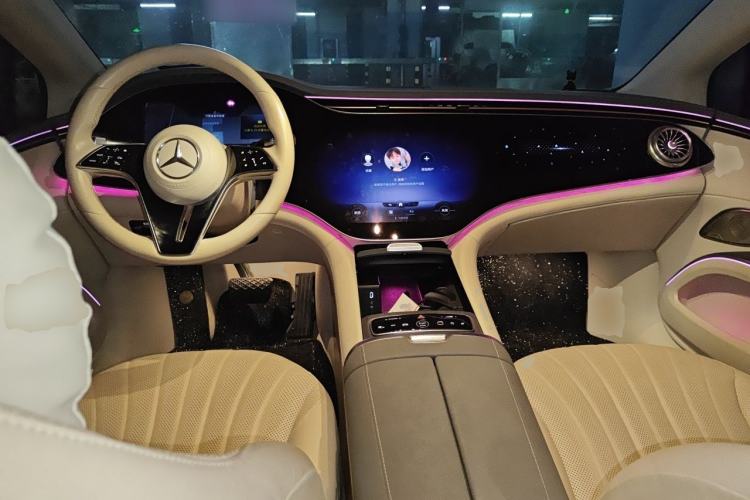 Used Mercedes-Benz EQS 2022 450+ Luxury Edition Center Console