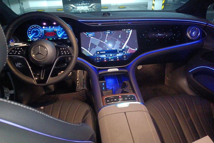 Used Mercedes-Benz EQS 2022 Updated Version 450+ Pioneer Edition Center Console