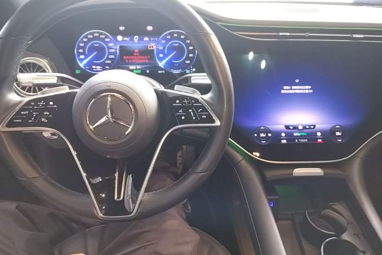 Used Mercedes-Benz EQS 2022 Updated Version 450+ Pioneer Edition Center Console