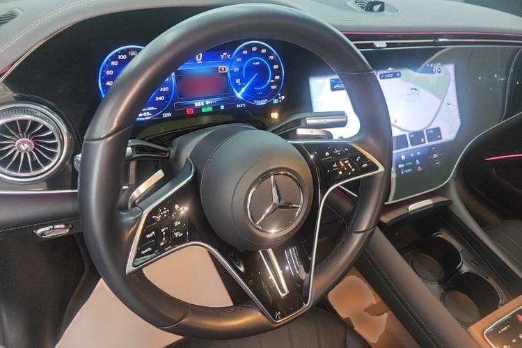 Used Mercedes-Benz EQS 2022 Updated Version 450+ Pioneer Edition Center Console