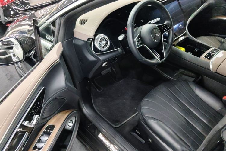 Used Mercedes-Benz EQS 2022 450+ Pioneer Edition Driver Seat