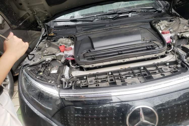 Used Mercedes-Benz EQS 2022 450+ Luxury Edition Engine Bay Right