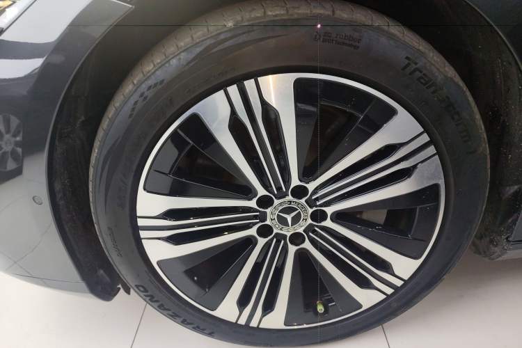 Used Mercedes-Benz EQS 2022 Updated Version 450+ Pioneer Edition Exterior 4