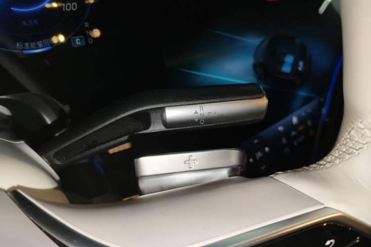 Used Mercedes-Benz EQS 2022 Updated Version 450+ Pioneer Edition Gear Lever