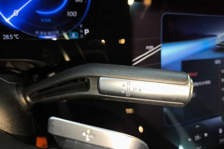 Used Mercedes-Benz EQS 2022 Updated Version 450+ Pioneer Edition Gear Lever