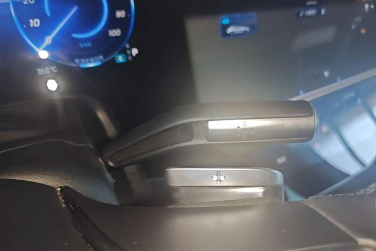 Used Mercedes-Benz EQS 2022 Updated Version 450+ Pioneer Edition Gear Lever