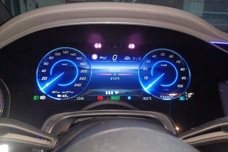 Used Mercedes-Benz EQS 2022 Updated Version 450+ Pioneer Edition Instrument Cluster