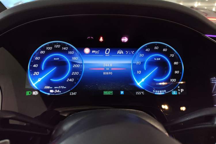 Used Mercedes-Benz EQS 2022 Updated Version 450+ Pioneer Edition Instrument Cluster