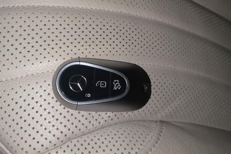 Used Mercedes-Benz EQS 2022 450+ Luxury Edition Interior 1