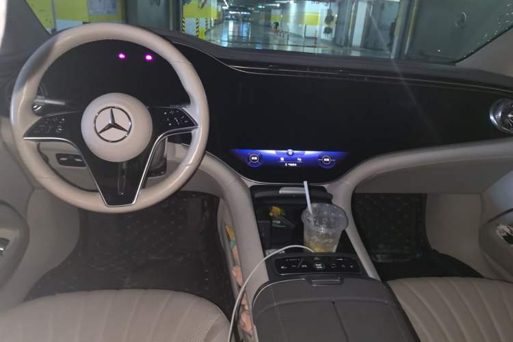 Used Mercedes-Benz EQS 2022 450+ Luxury Edition Interior 2