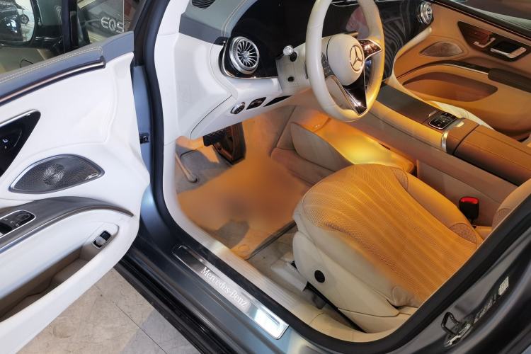 Used Mercedes-Benz EQS 2022 Updated Version 450+ Luxury Edition Interior 2