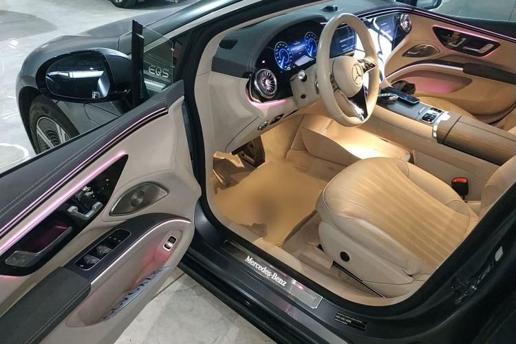Used Mercedes-Benz EQS 2022 Updated Version 450+ Luxury Edition Interior 3