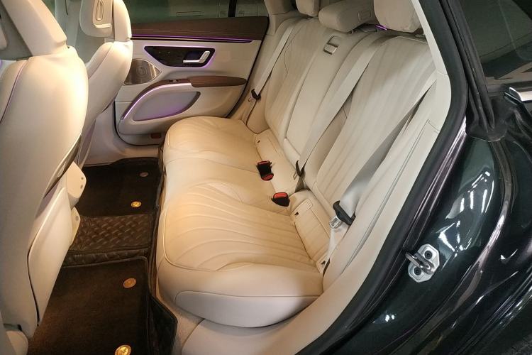 Used Mercedes-Benz EQS 2022 Updated Version 450+ Pioneer Edition Interior 4
