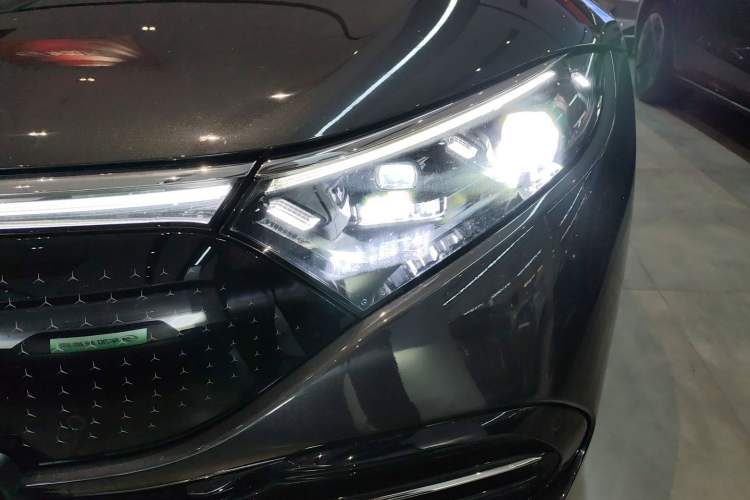 Used Mercedes-Benz EQS 2022 Updated Version 450+ Pioneer Edition Left Front Headlight