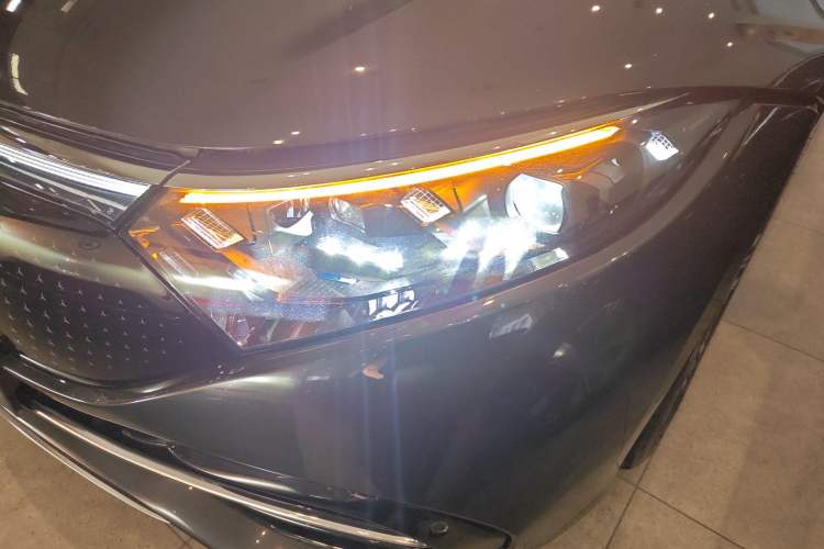 Used Mercedes-Benz EQS 2022 Updated Version 450+ Pioneer Edition Left Front Headlight