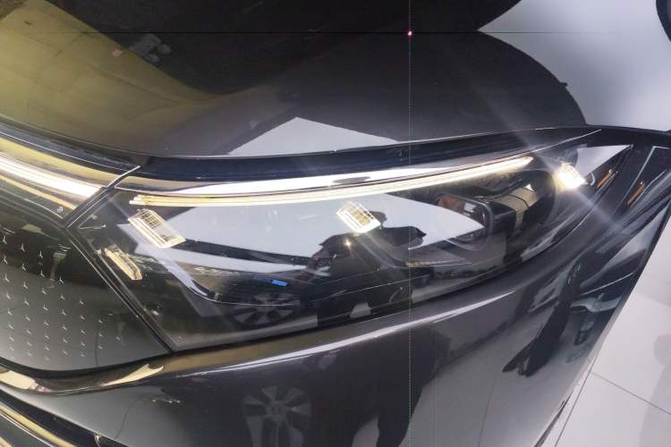 Used Mercedes-Benz EQS 2022 Updated Version 450+ Pioneer Edition Left Front Headlight