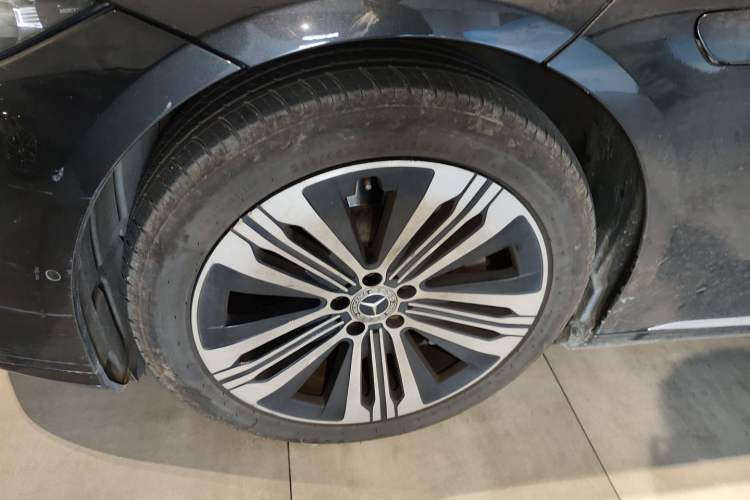 Used Mercedes-Benz EQS 2022 Updated Version 450+ Pioneer Edition Left Front Wheel Hub