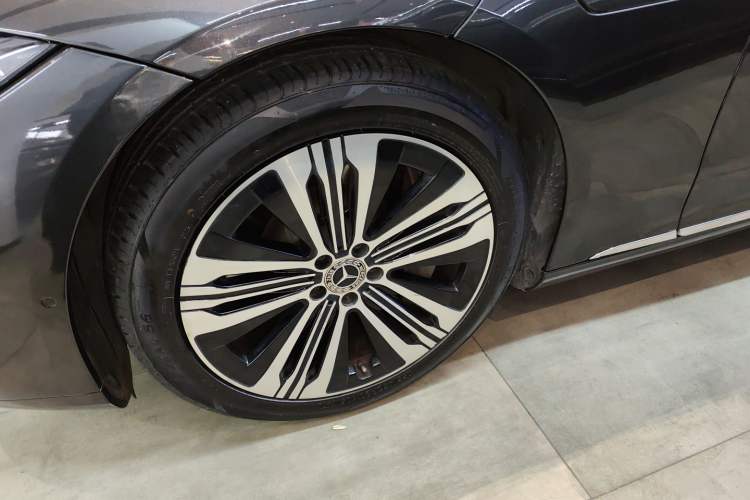 Used Mercedes-Benz EQS 2022 Updated Version 450+ Pioneer Edition Left Front Wheel Hub