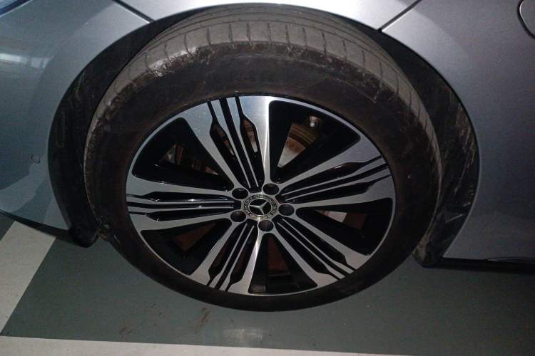 Used Mercedes-Benz EQS 2022 Updated Version 450+ Pioneer Edition Left Front Wheel Hub