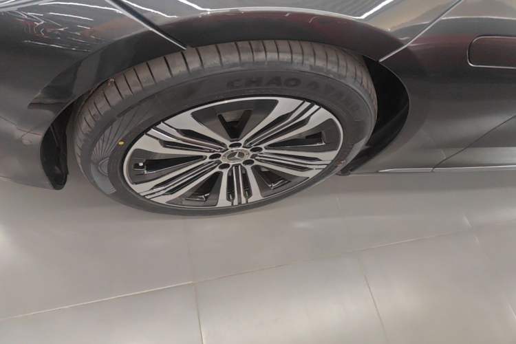 Used Mercedes-Benz EQS 2022 Updated Version 450+ Pioneer Edition Left Front Wheel Hub