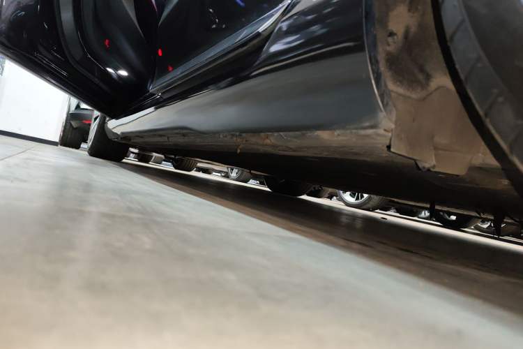 Used Mercedes-Benz EQS 2022 Updated Version 450+ Pioneer Edition Left Side Sill
