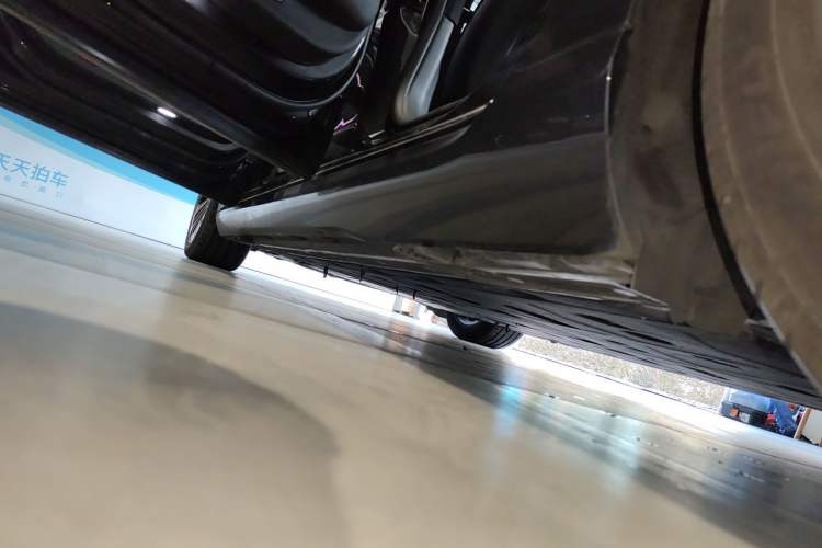 Used Mercedes-Benz EQS 2022 Updated Version 450+ Pioneer Edition Left Side Sill
