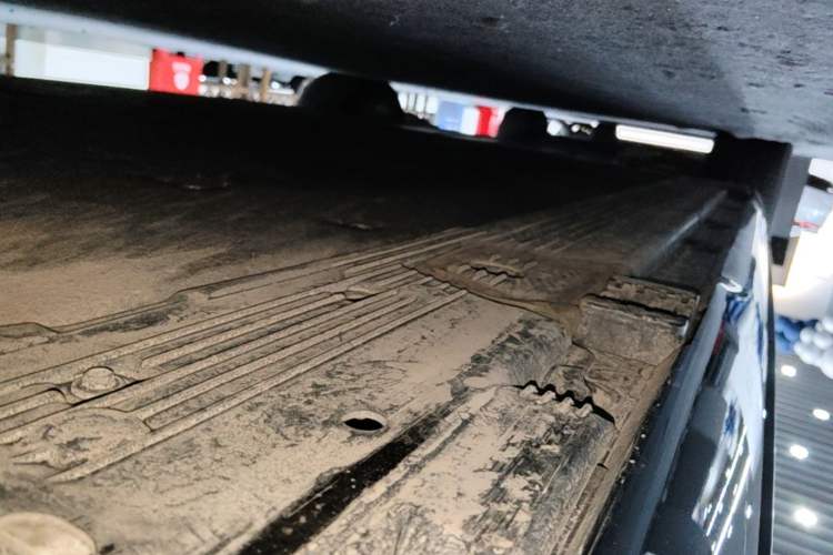 Used Mercedes-Benz EQS 2022 450+ Pioneer Edition Left Side Sill