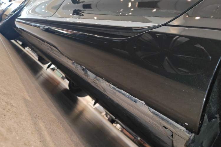 Used Mercedes-Benz EQS 2022 Updated Version 450+ Pioneer Edition Left Side Sill