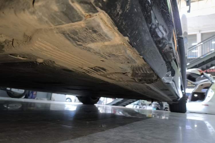 Used Mercedes-Benz EQS 2022 Updated Version 450+ Pioneer Edition Left Side Sill