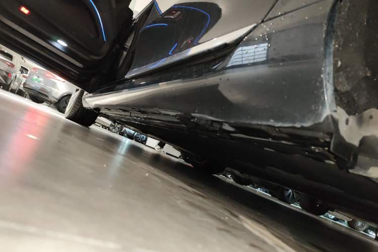 Used Mercedes-Benz EQS 2022 Updated Version 450+ Pioneer Edition Left Side Sill