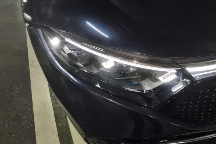 Used Mercedes-Benz EQS 2022 Updated Version 450+ Pioneer Edition Right Front Headlight