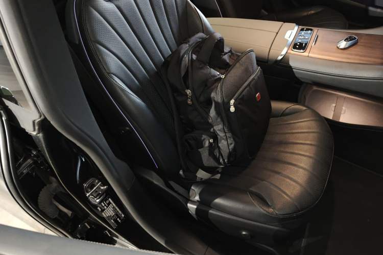 Used Mercedes-Benz EQS 2022 Updated Version 450+ Pioneer Edition Right Front Seat