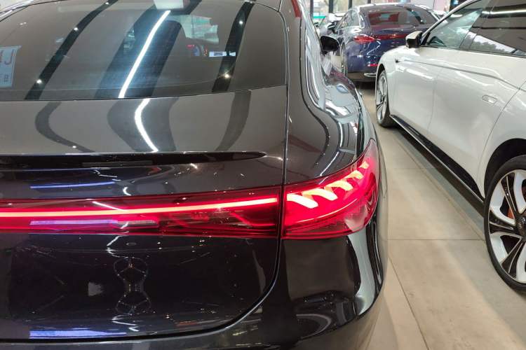Used Mercedes-Benz EQS 2022 Updated Version 450+ Pioneer Edition Right Rear Taillight