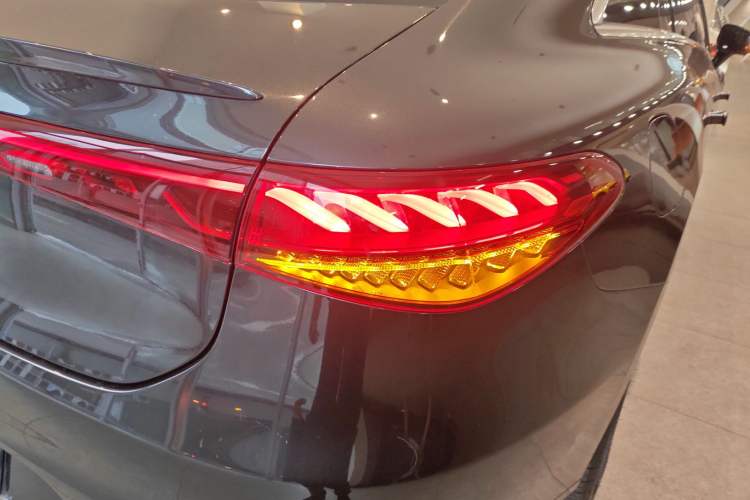Used Mercedes-Benz EQS 2022 Updated Version 450+ Pioneer Edition Right Rear Taillight