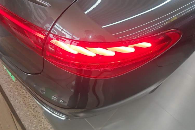 Used Mercedes-Benz EQS 2022 Updated Version 450+ Pioneer Edition Right Rear Taillight