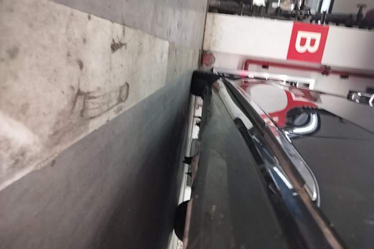 Used Mercedes-Benz EQS 2022 Updated Version 450+ Pioneer Edition Right Side Sill