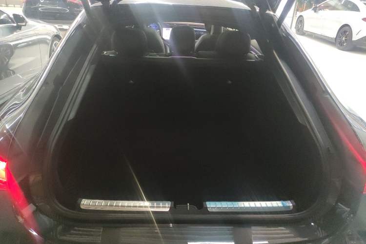 Used Mercedes-Benz EQS 2022 Updated Version 450+ Pioneer Edition Trunk