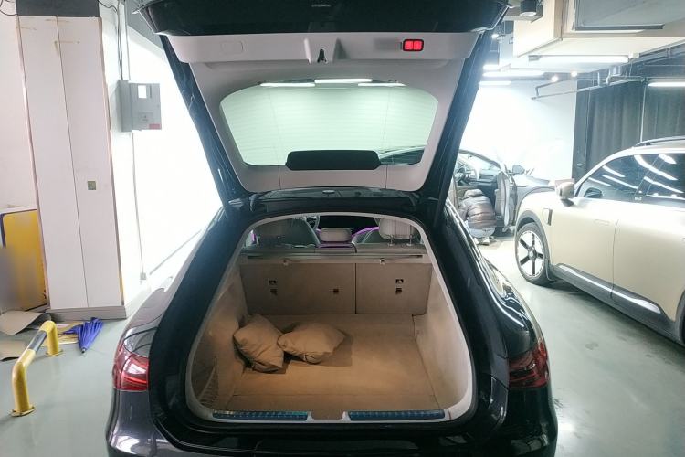Used Mercedes-Benz EQS 2022 Updated Version 450+ Pioneer Edition Trunk