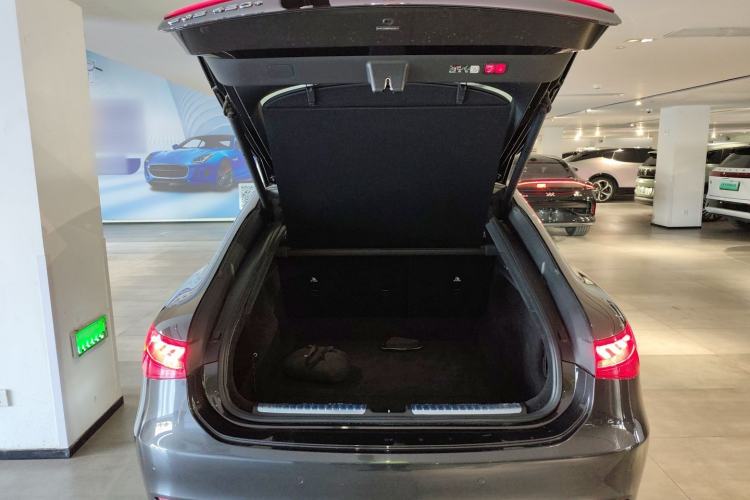 Used Mercedes-Benz EQS 2022 Updated Version 450+ Pioneer Edition Trunk