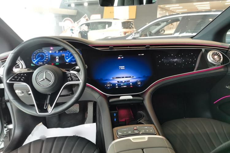 Used Mercedes-Benz EQS 2022 Updated Version 450+ Pioneer Edition Center Console