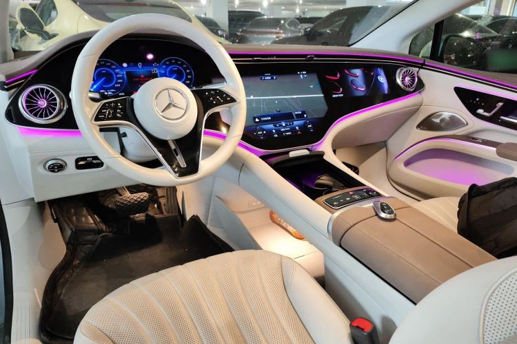 Used Mercedes-Benz EQS 2022 Updated Version 450+ Pioneer Edition Center Console