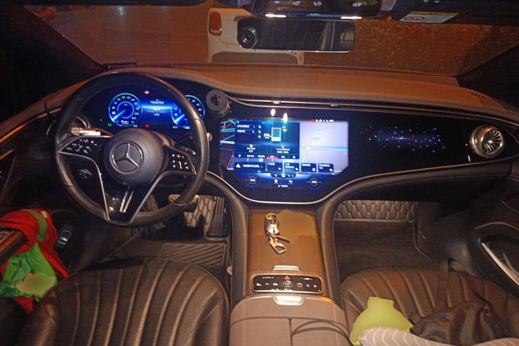 Used Mercedes-Benz EQS 2022 450+ Pioneer Edition Center Console