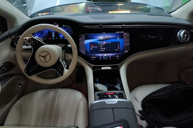 Used Mercedes-Benz EQS 2022 Updated Version 450+ Pioneer Edition Center Console