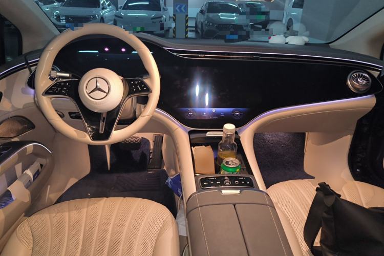 Used Mercedes-Benz EQS 2022 Updated Version 450+ Luxury Edition Center Console