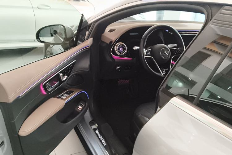 Used Mercedes-Benz EQS 2022 450+ Pioneer Edition Driver Seat