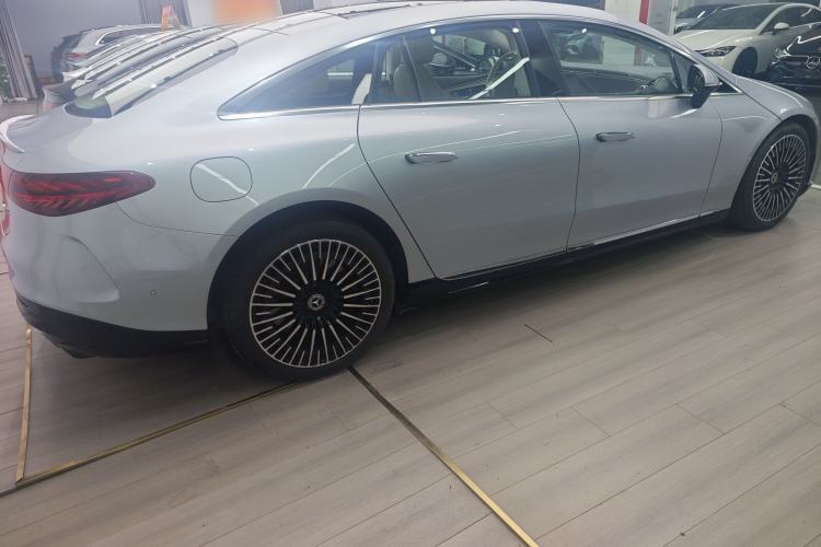Used Mercedes-Benz EQS 2022 580 4MATIC Exterior 3